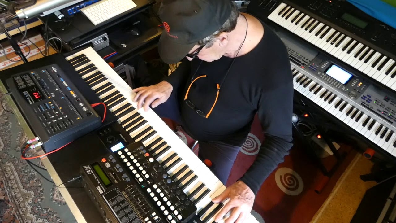 lo ZioMax..Presenta....Roland RA95 Arranger.