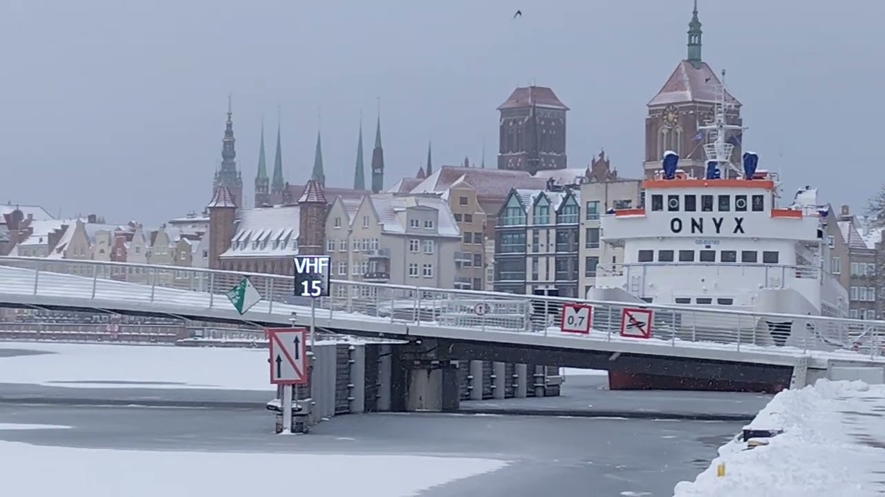 Gdańsk - zamarznięta Motława