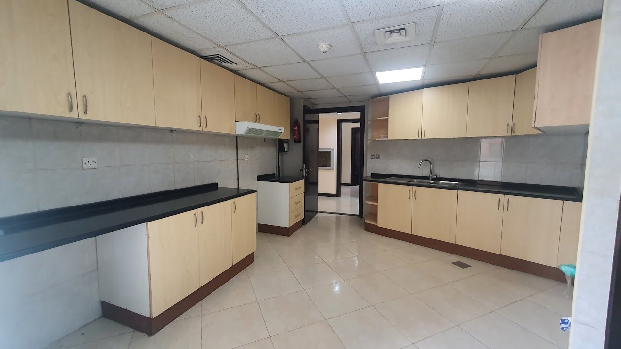 Spacious 3.Bedroom Apartment with All Masters Maide Wardrobes Balcony 5.Bath Al Majaz-3