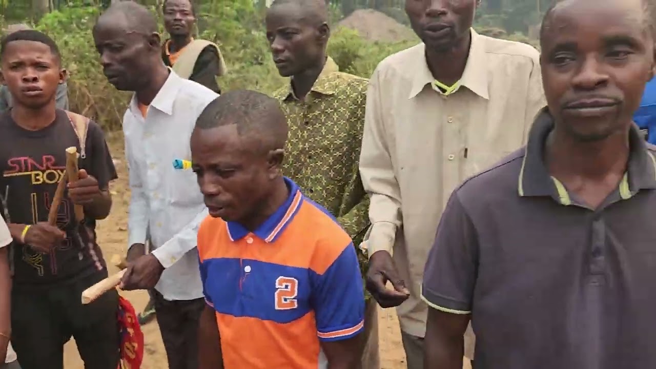 Musique Chrétienne YANSI: Chorale VOCALE Village Dakar/Polombua, Collectivité Dwe dans 
