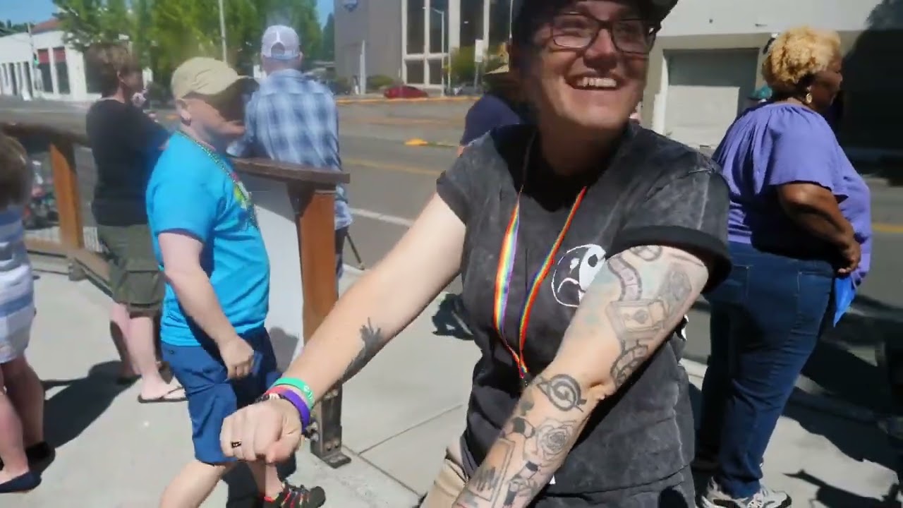 Приветствия парада Capital City Pride