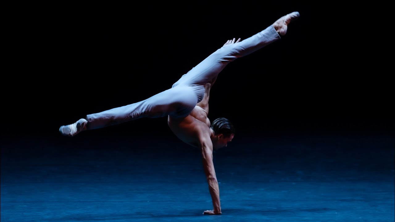 Mauro Bigonzetti &ldquo;Come Un Respiro&rdquo; | Performed by Ildar Young