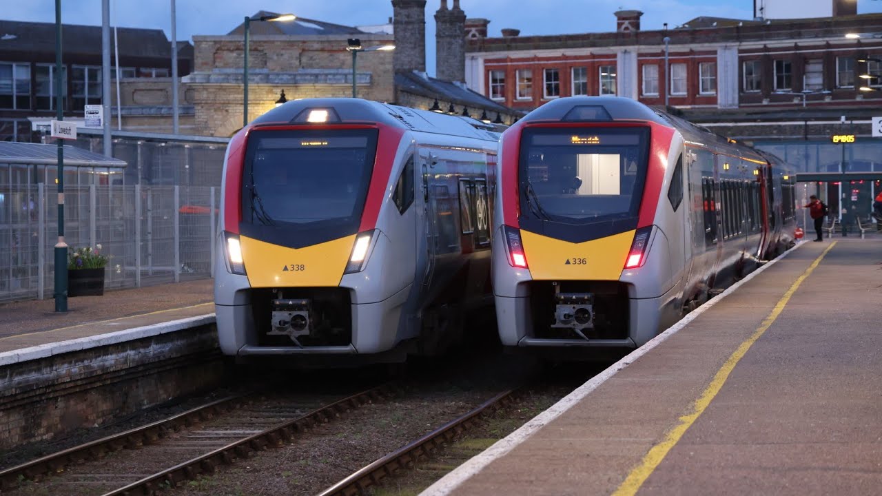 Few Evening Trains At Lowestoft [06/04/2022]