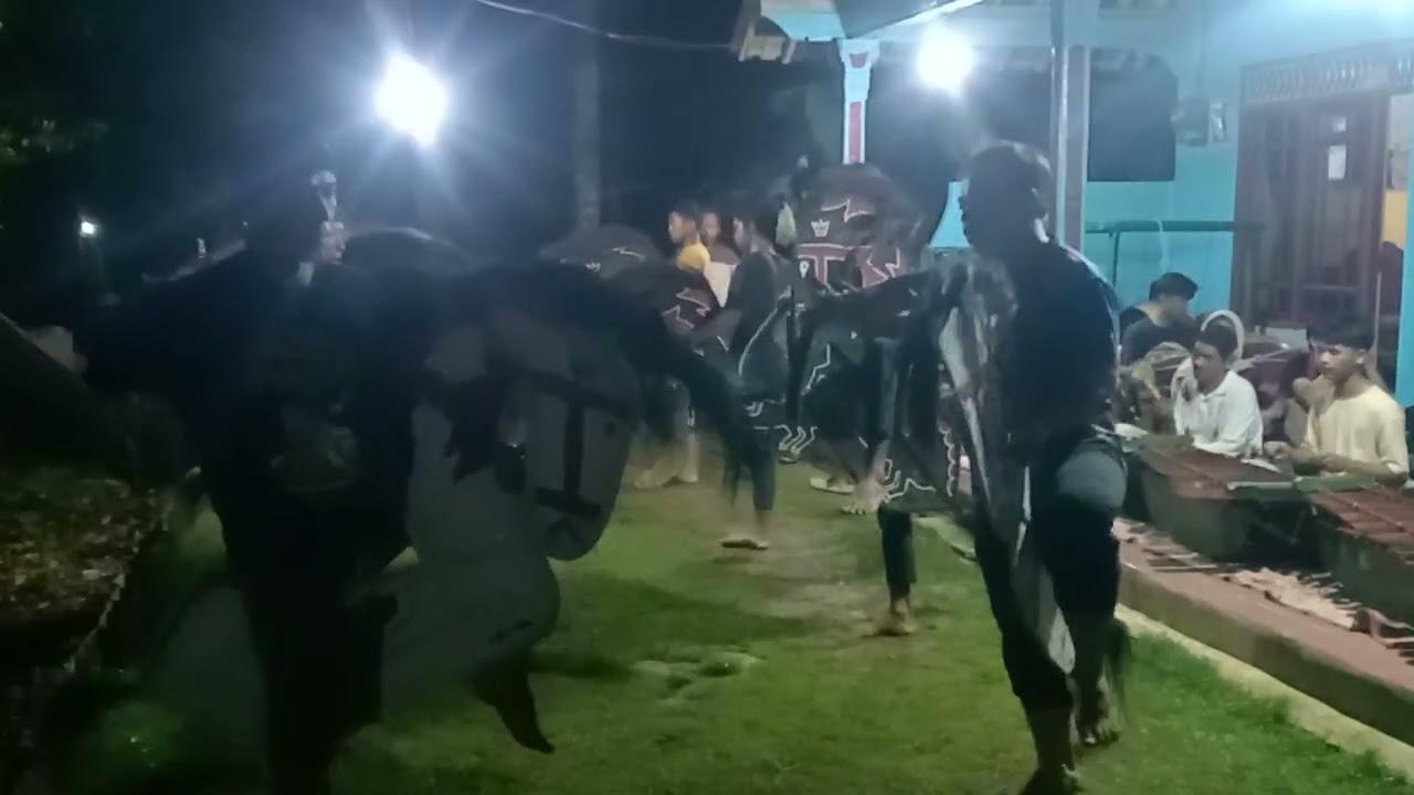 Tari sembahan  ebeg sekar kantil laras babak latihan