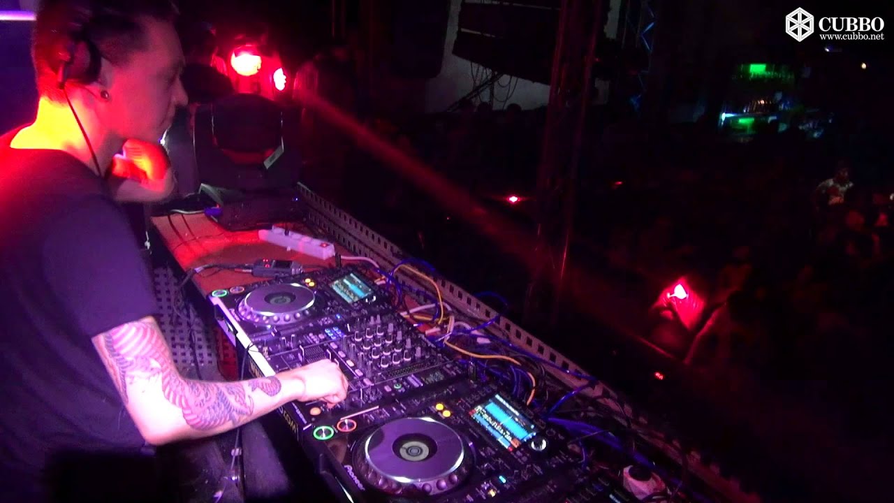 Lukas @ Raging Zombies - Sala WOW (Granada/ES) 11/04/2015