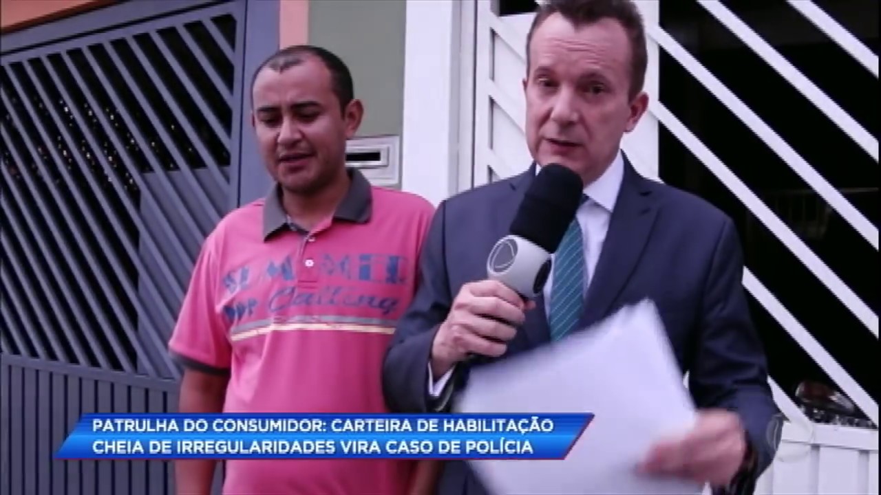 Patrulha do Consumidor: carteira de habilitação cheia de irregularidades vira caso de polícia