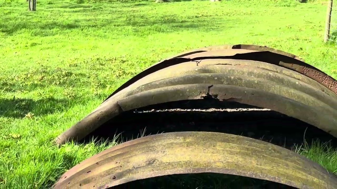 De oorlog is nog altijd om ons heen | War is still all around us.