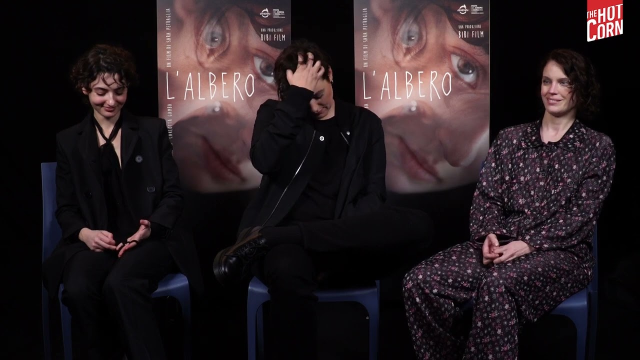 L'ALBERO | Intervista a Tecla Insolia, Sara Petraglia e Carlotta Gamba | HOT CORN