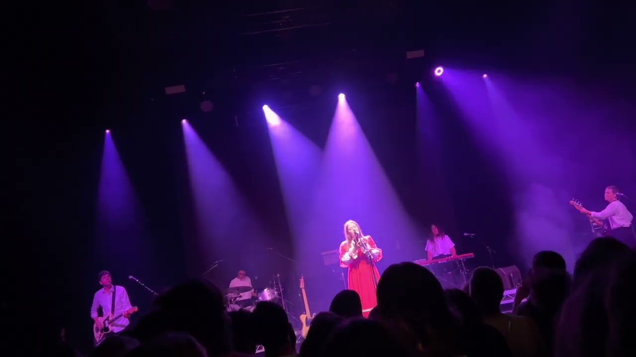 Julia Jacklin - Love, Try Not To Let Go (Live at Hindley St Music Hall, Adelaide, 2023)