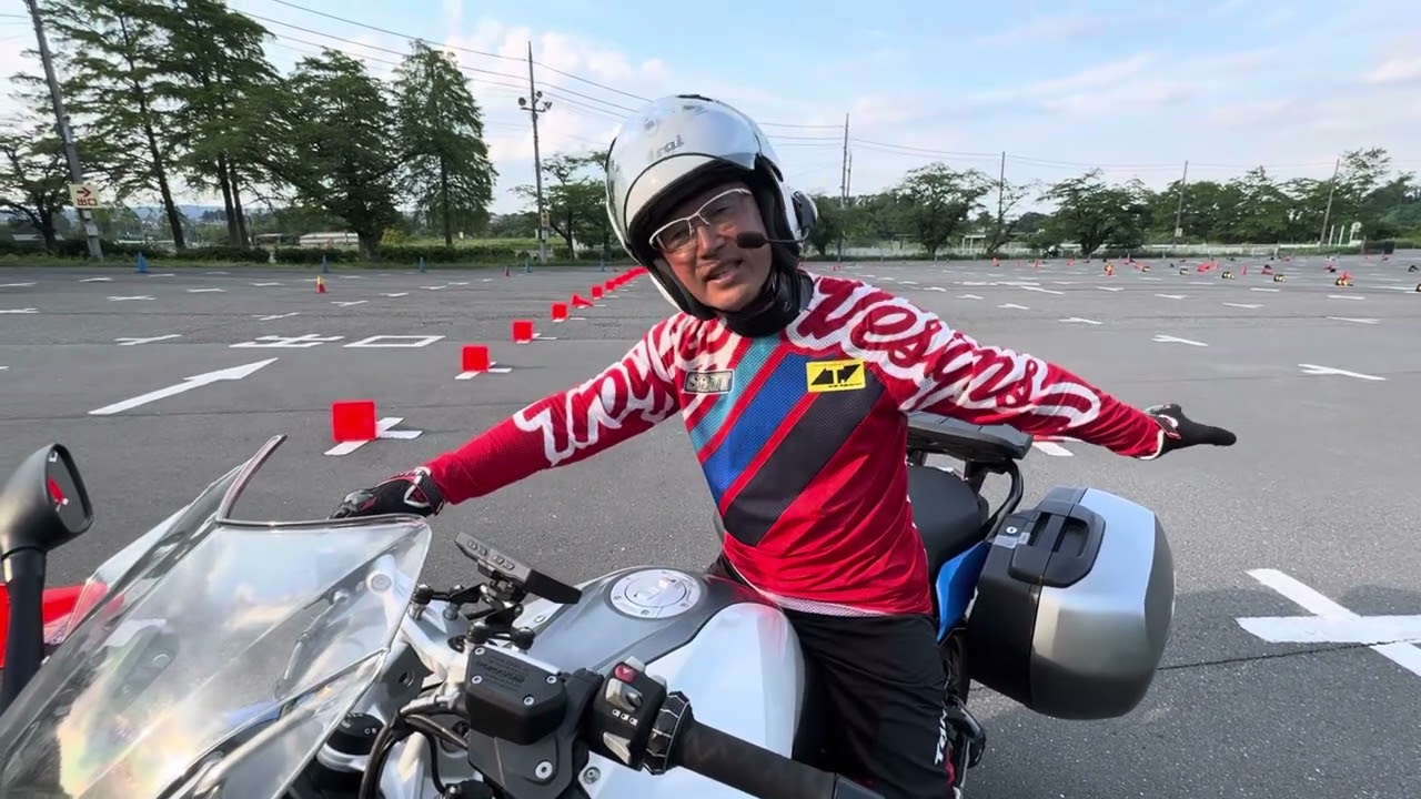 BMW   R1200RS  2015