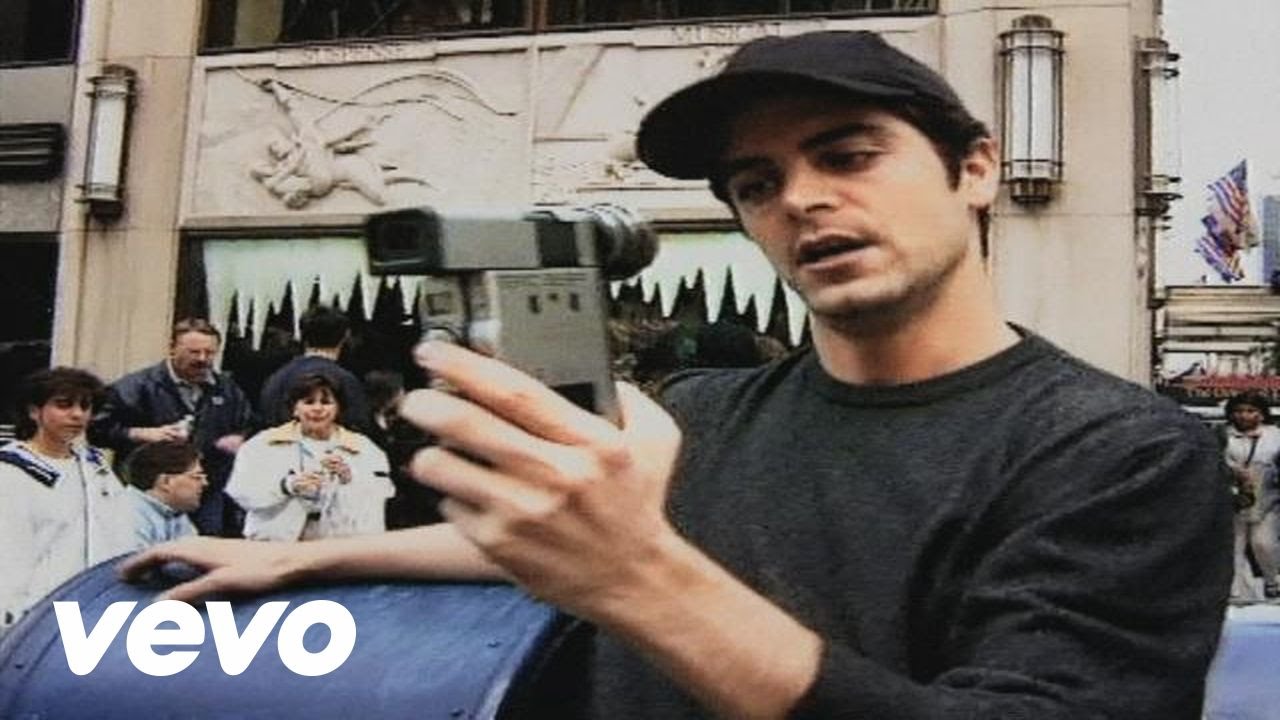 Samuele Bersani - Coccodrilli (Official Video)