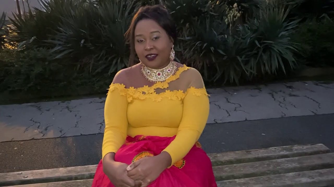 Haïrio haïrio par Gisella avec des images de Moudaïna