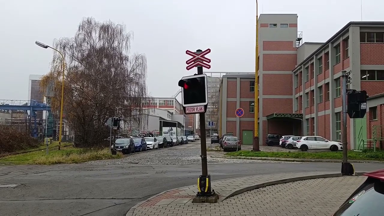 Železniční přejezd Zlín střed, areál Svit (24. 11. - 16. 12. 2025)