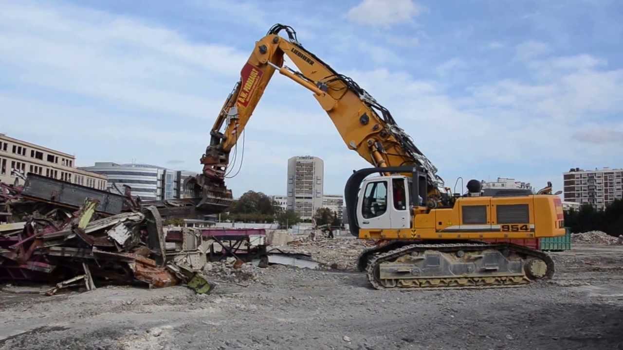Liebherr R954C VH-HD demolition excavator with special heavy duty boom - D.W. Perreault