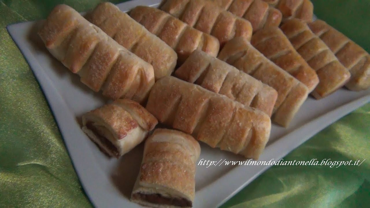FLAUTI ALLA NUTELLA  Sofficissimi, gonfi e Morbidi Ricetta Facile - Brioches con Cuore di Cioccolato