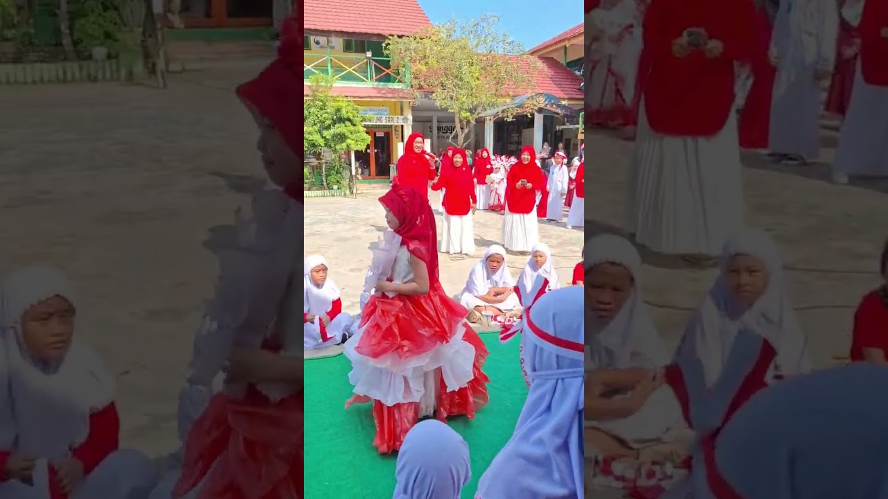 Fashion Show Memperingati 17 Agustus di SDN Murung Sari 2 tahun 2024