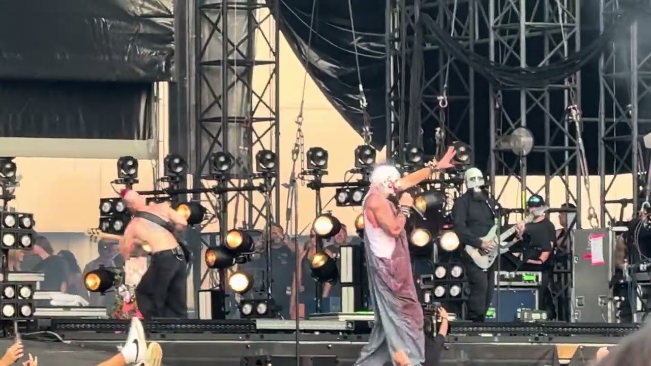 Mudvayne - Happy Live Louder Than Life Louisville KY 9/19/2025
