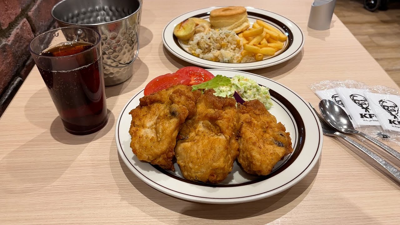 Eating Japanese Christmas Food Alone (All-you-can-eat KFC in Japan!?)