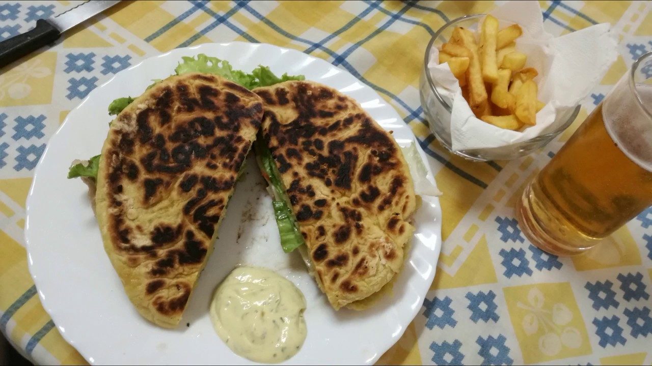 Bifana em Bolo Caco