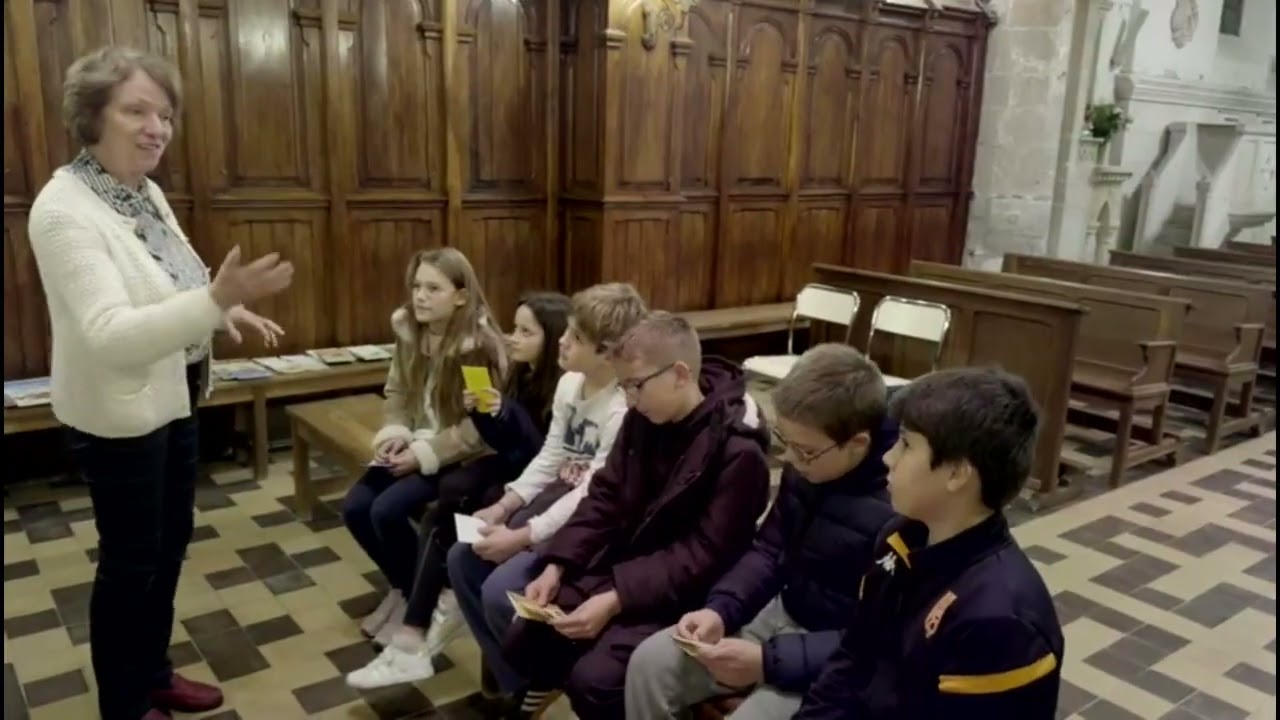Les enfants de 3ème année de KT tirent un saint qui va les accompagner dans leurs prières pour 1 an