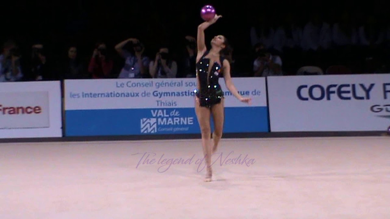 Yulia SINITSYNA (RUS) ball - 2015 Thiais EF