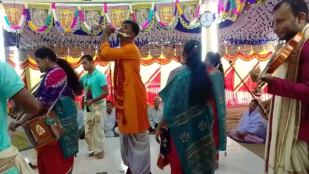 শ্রী শ্রী মা ভগবতী সম্প্রদায় ২০২৫সালে নতুন শিল্পীদের নিয়ে  জমজমাট আসর।যোগাযোগের জন্য।। ০১৭৭১১০৬০০৭