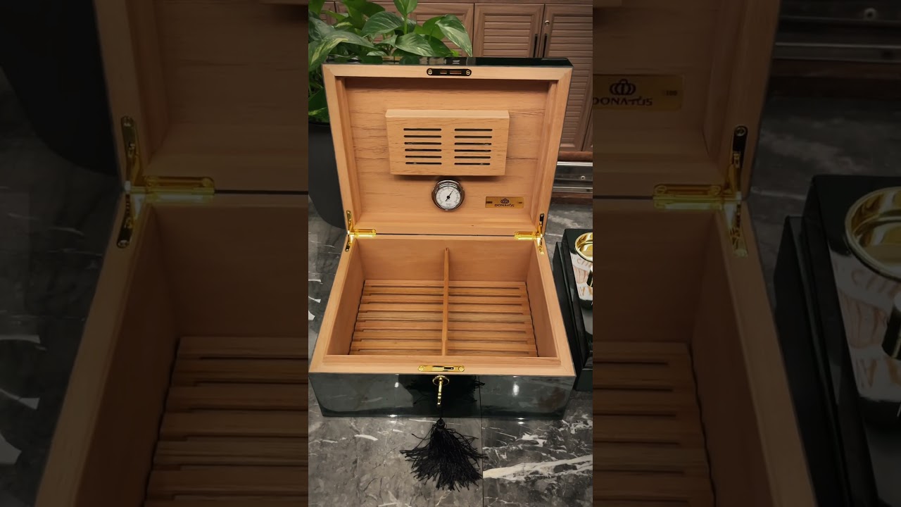 Donatus Cedar Cigar Humidor Case Large Capacity Cigar Storage Box W/Humidifier & Hygrometer