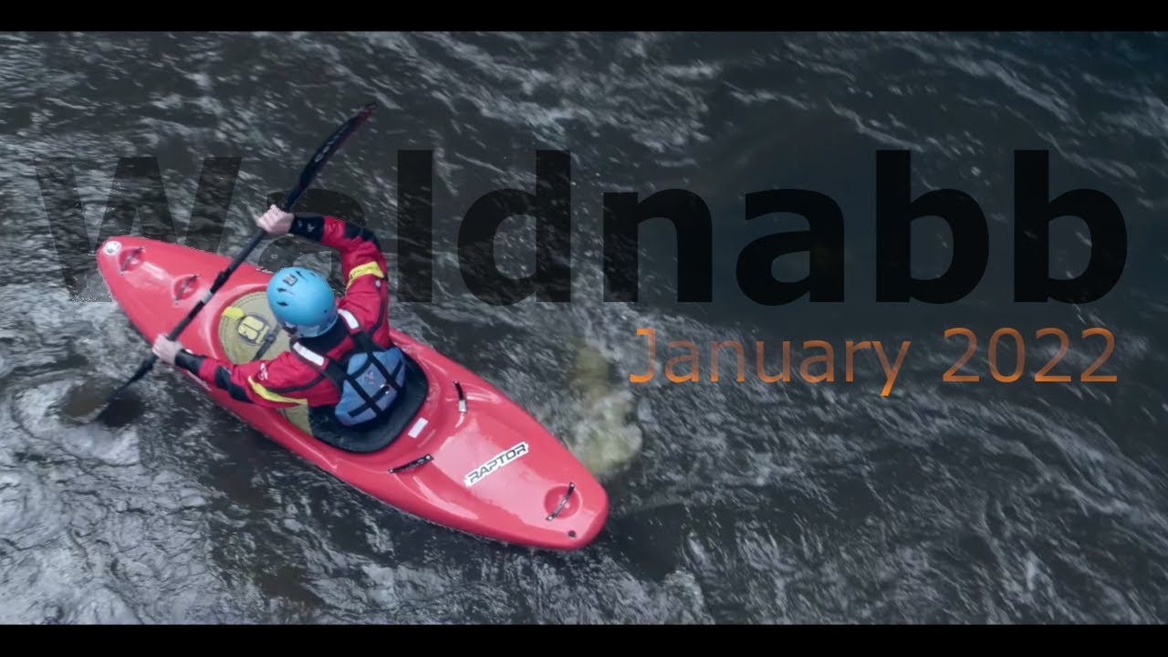 Going whitewater kayaking on the Waldnaab river in January 2022