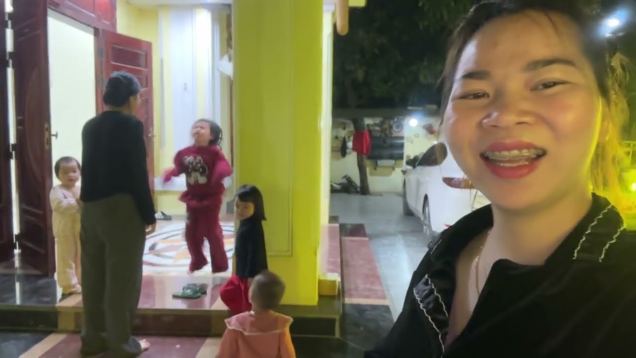 Ngày Nào Hoài Cũng Lên Chăm Các Cháu Cho Chị Sen Quá Tuyệt Vời