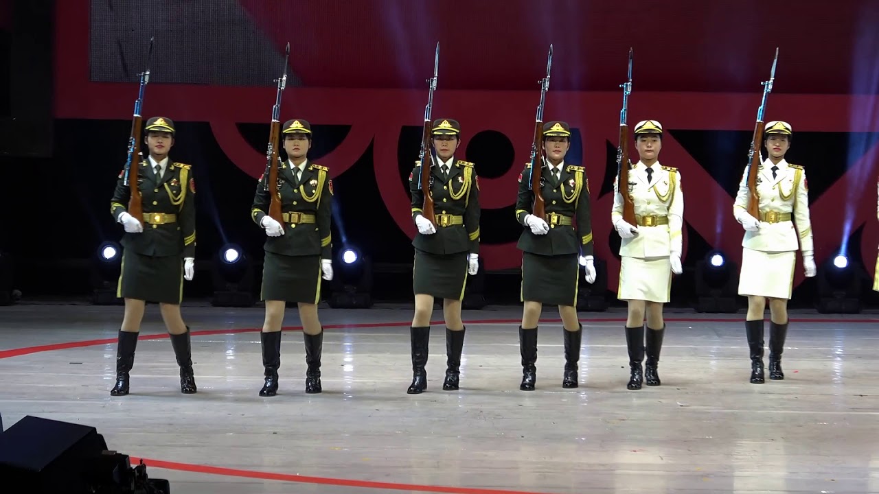 中國人民解放軍駐港部隊三軍儀仗隊表演