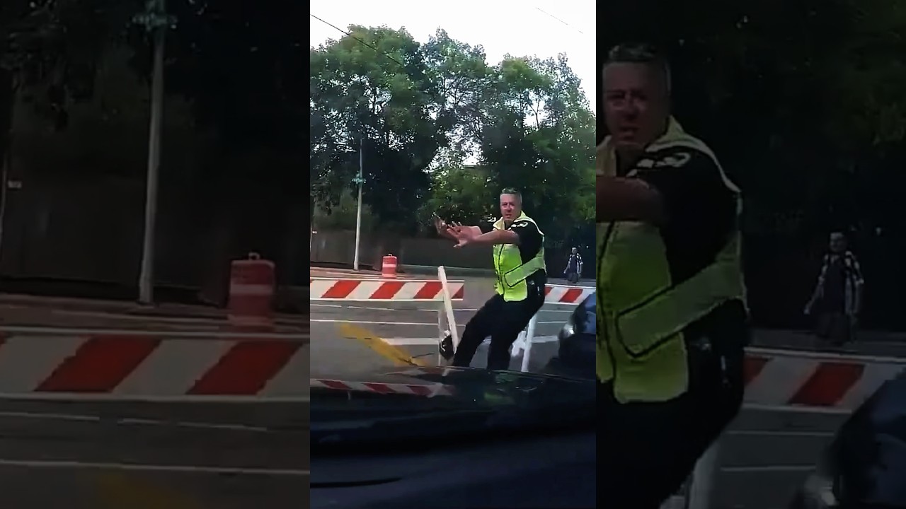 Разъяренный водитель игнорирует перекрытие дороги 😳
