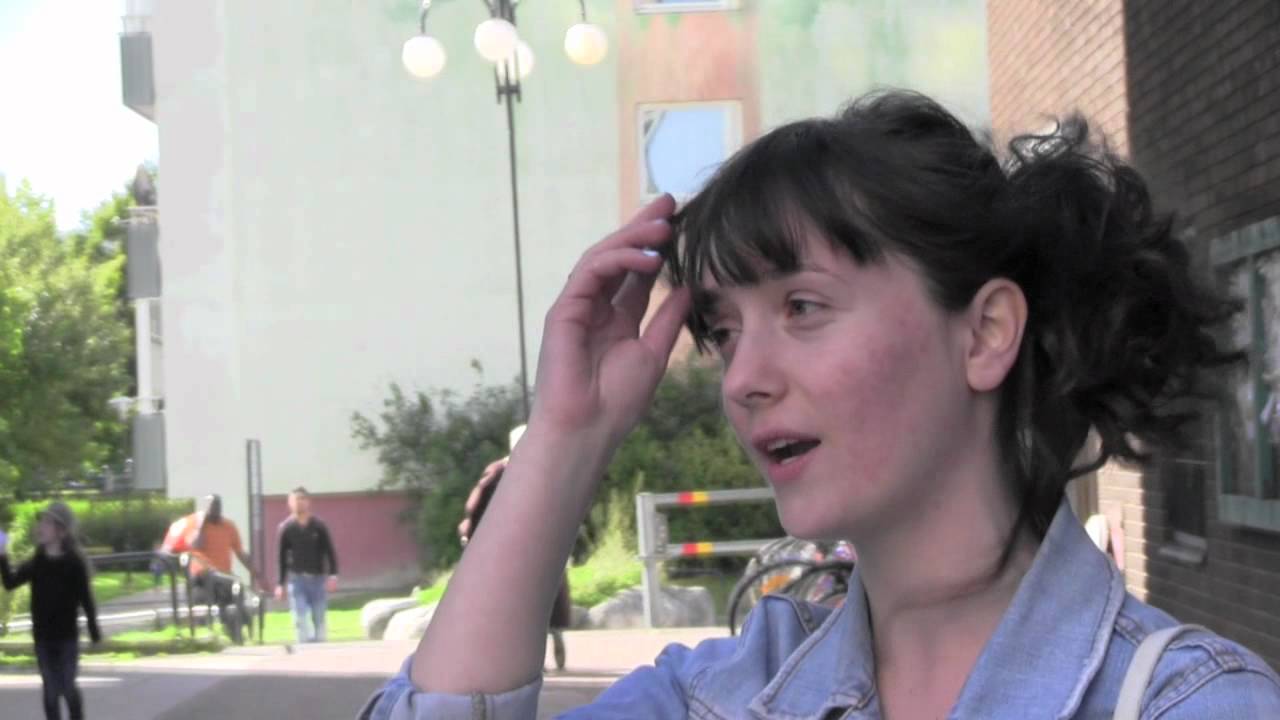 Fyra fr&aring;gor till unga i Botkyrka