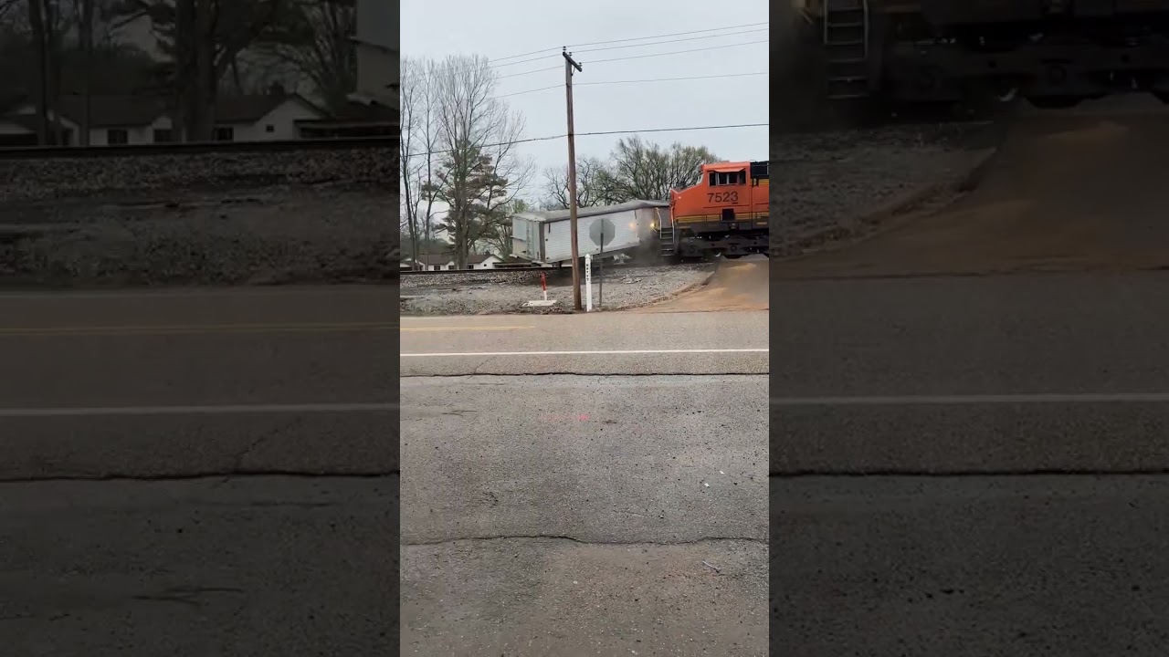 Train Collides With Truck in Marion, Arkansas