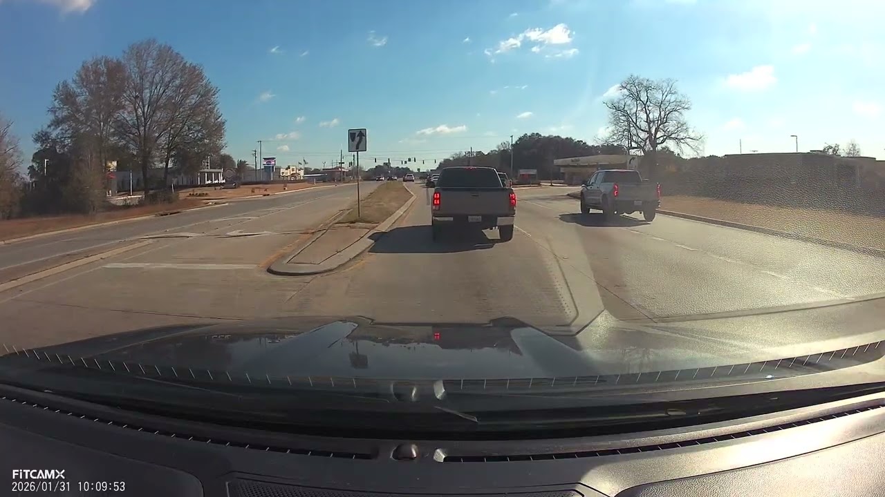 🚗 Aggressive & Petty Driving on Ambassador Caffery | Lafayette, LA Dashcam