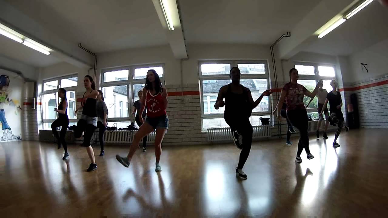 Dancehall I @ Tanzschule CRAZYSTYLZ Berlin &diams; Choreography by Olga