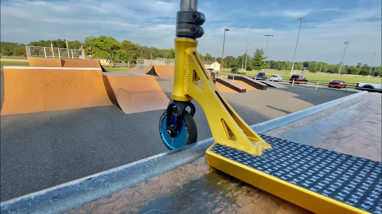 TESTING RYAN WILLIAMS SIGNATURE SCOOTER DECK!