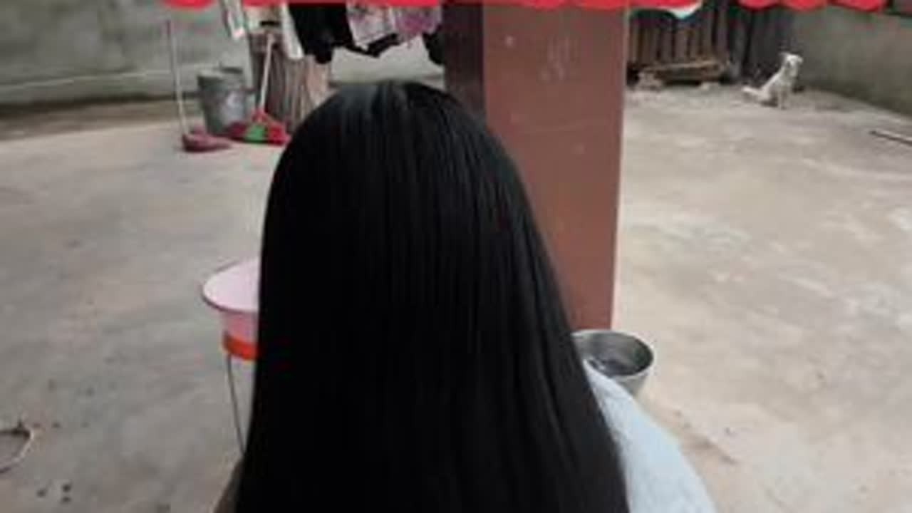 头发太长，太打结了，剪短打薄一点方便在学校打理，#中江收头发 #德阳收头发 #手艺人的日常 #日常工作记录 #vlog十亿流量扶持计划