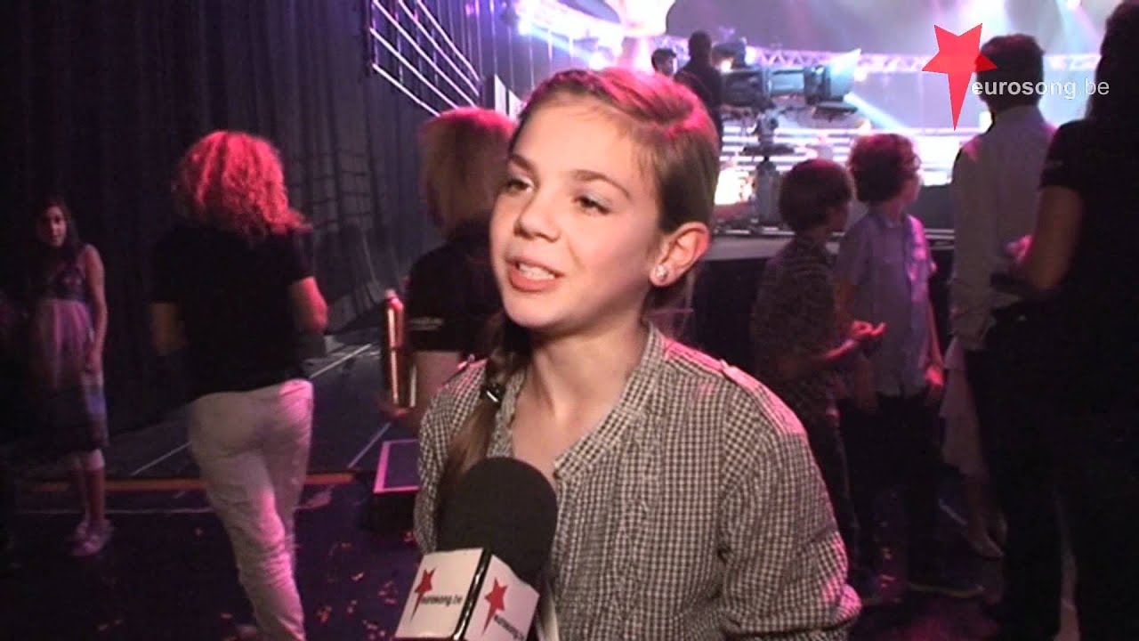 Interview Laura Omloop na de finale van Junior Eurosong 2011 Femke   Een kusje meer