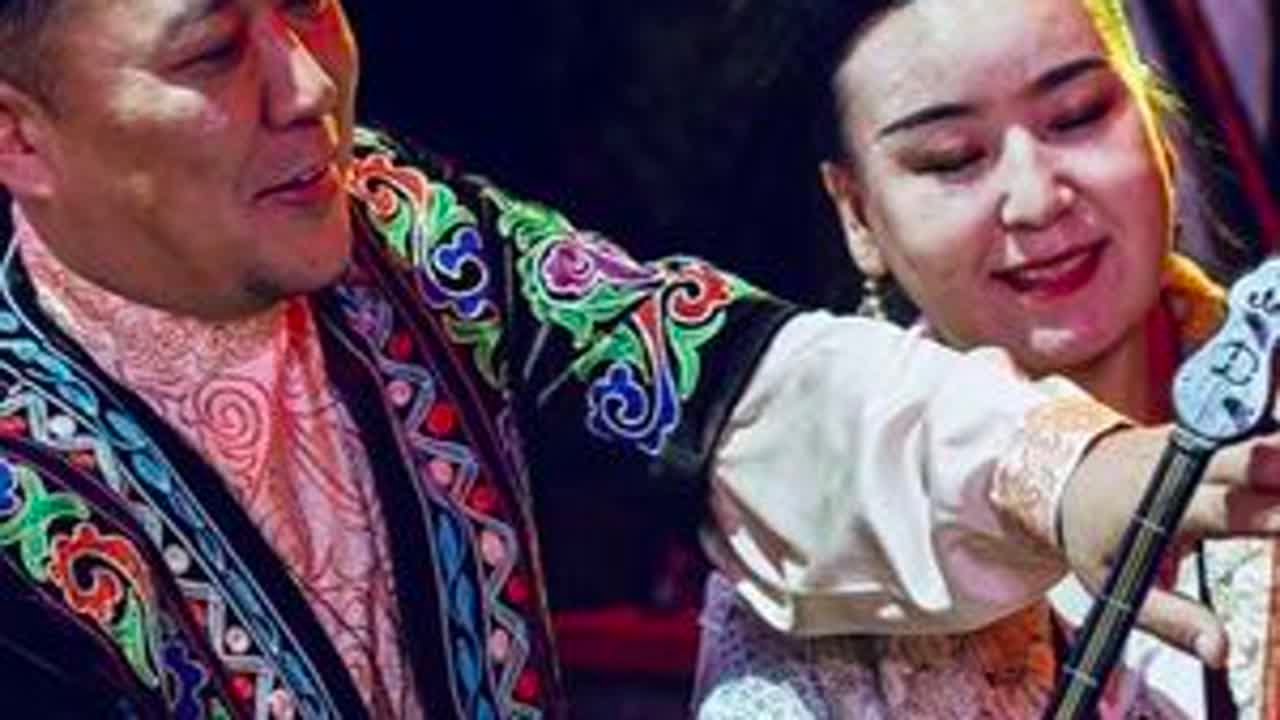 情景剧《丝路新章·阿禾公路上的婚礼》《揭面纱之歌》 作词：扎曼别克·满朱汗#传统曲艺 #舞台表演 #非遗文化传承 宣传家乡文化特色旅游资源