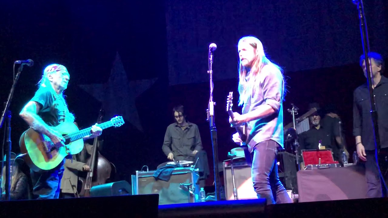 Willie Nelson Rainy Day Blues - Lukas - Micah - 12/29/2018 - Austin Texas - LIVE