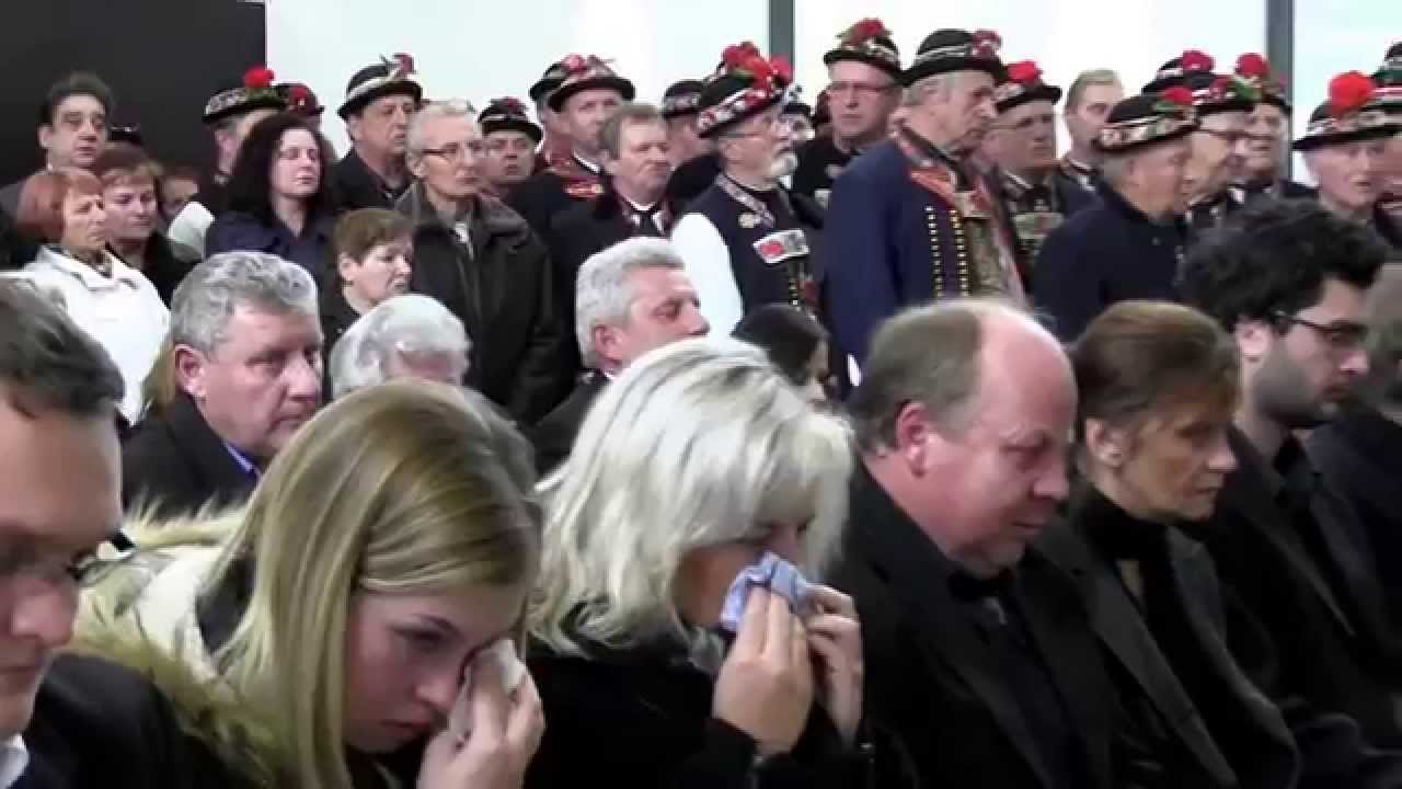 KYJOV-Z pohřbu zpěváka mužského sboru Jožky Svozila-smuteční proslov a závěr