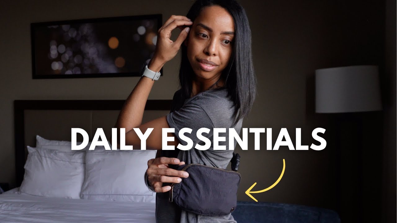 What's in my MINIMALIST bag | practical handbag essentials 2024