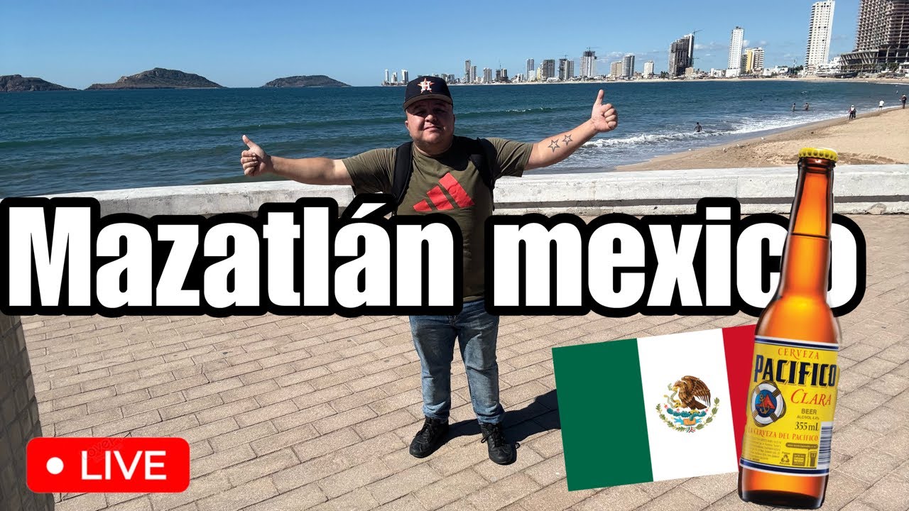Domingo por el malecon soleado de Mazatlán Sinaloa México así se encuentra
