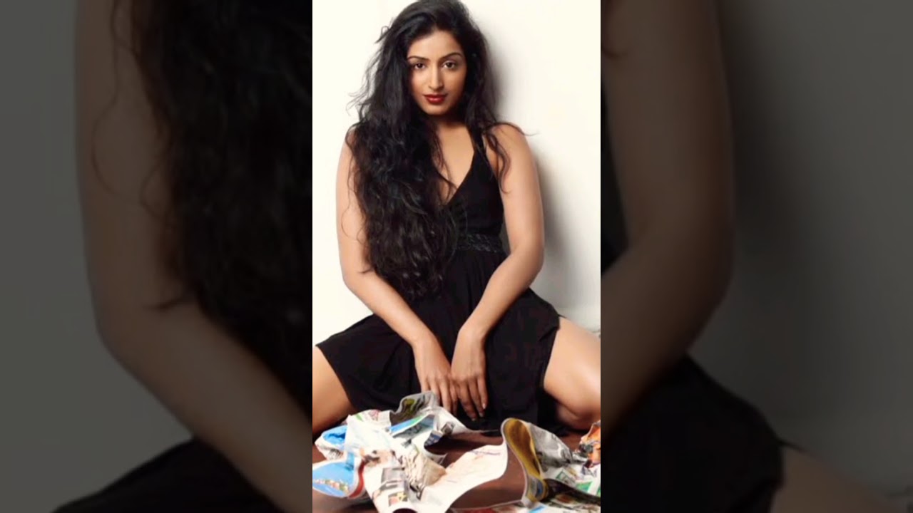 padmapriya on stylish looks#stylishlook #actress #fashion #trendingshorts