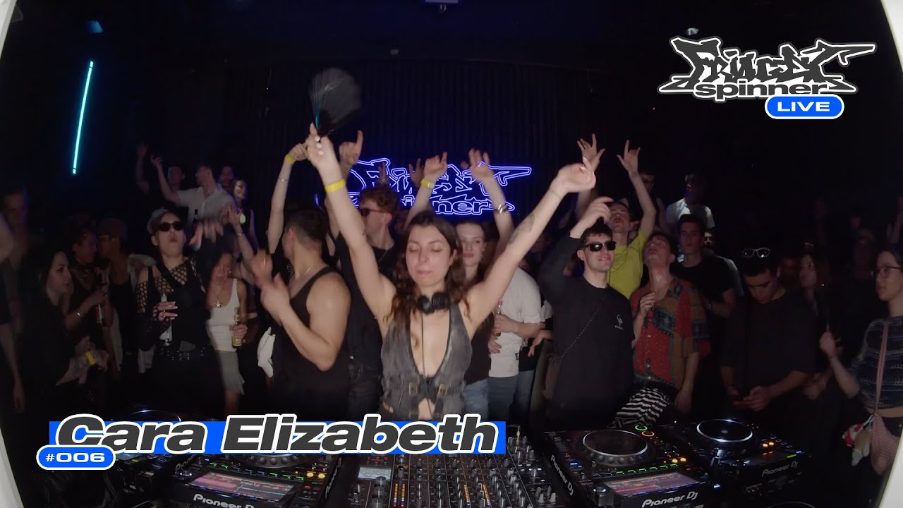 CARA ELIZABETH | FRIDGET SPINNER LIVE - 006