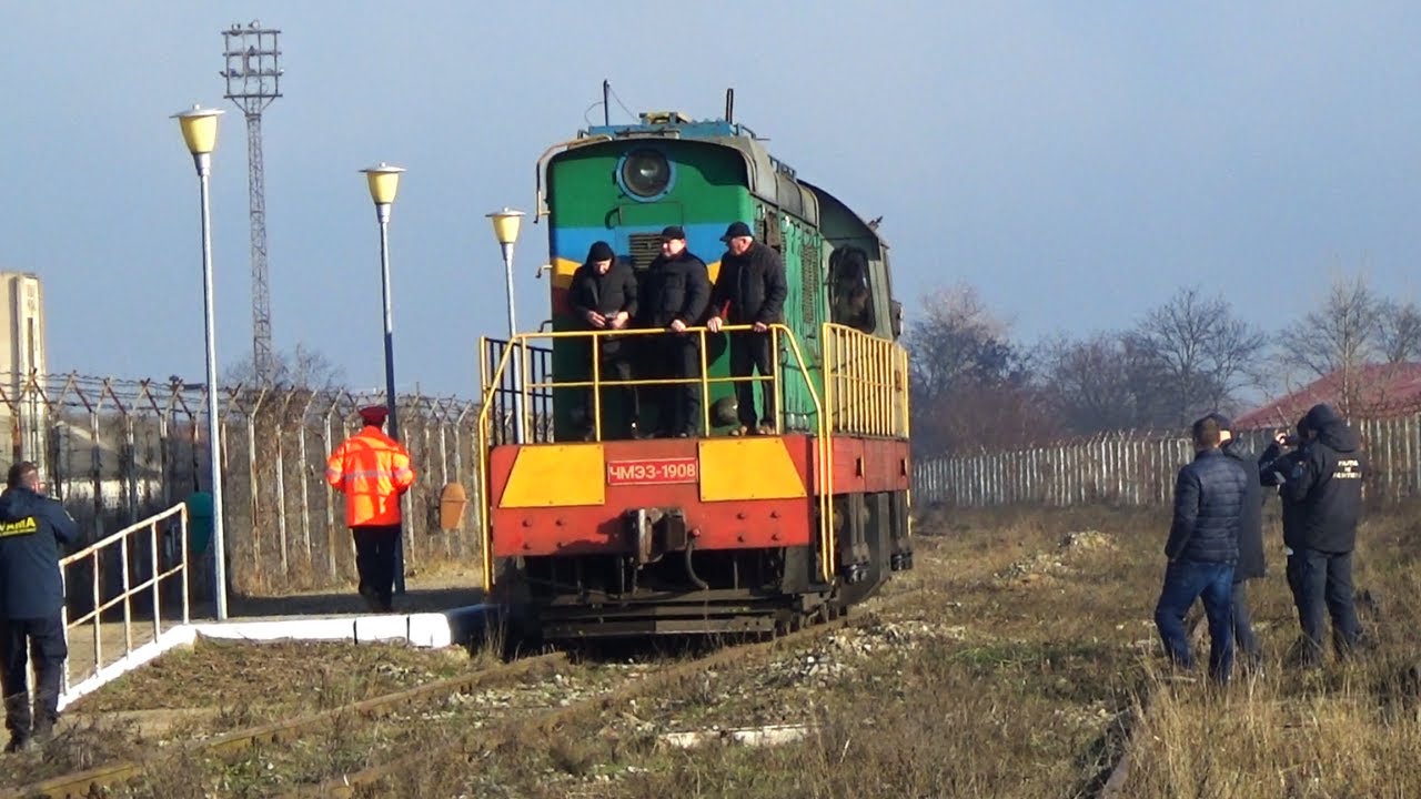 Prima locomotivă ChME3-1907 la Fălciu după 15 ani/Первый локомотив ChME3-1907 в Фальчиу - Dec. 2025