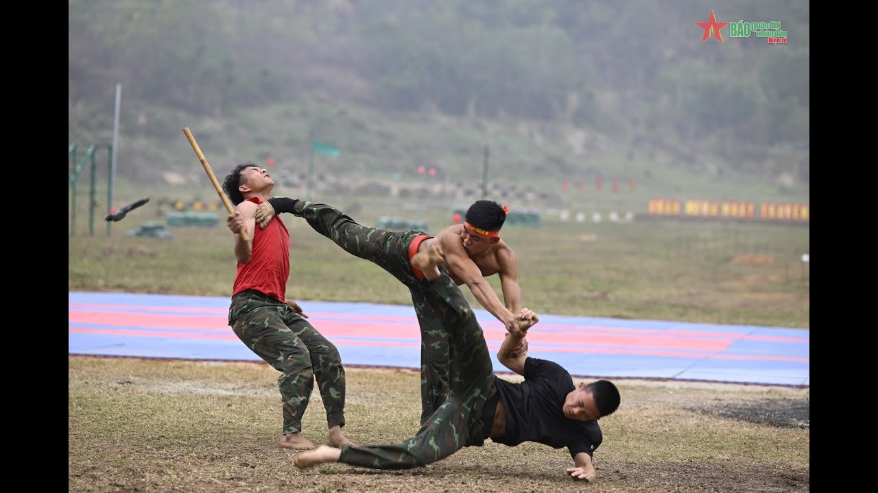 Binh chủng Đặc công trình diễn kỹ, chiến thuật đặc biệt