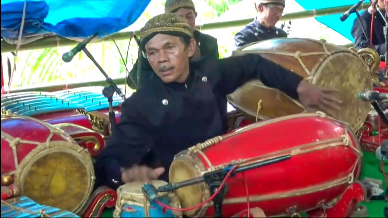 Ibu Pertiwi ~ Himalaya - Raras Iromo - Live Ngangsiran Plangkrongan Poncol