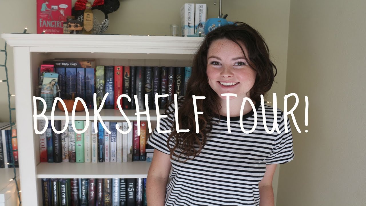 BOOKSHELF TOUR || One Year BookTube Anniversary!