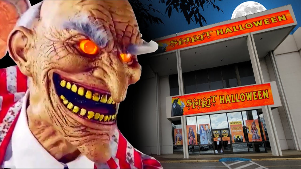 SPIRIT HALLOWEEN 2021 inside ABANDONED SEARS at NORTHGATE MALL in CHATTANOOGA TENNESSEE